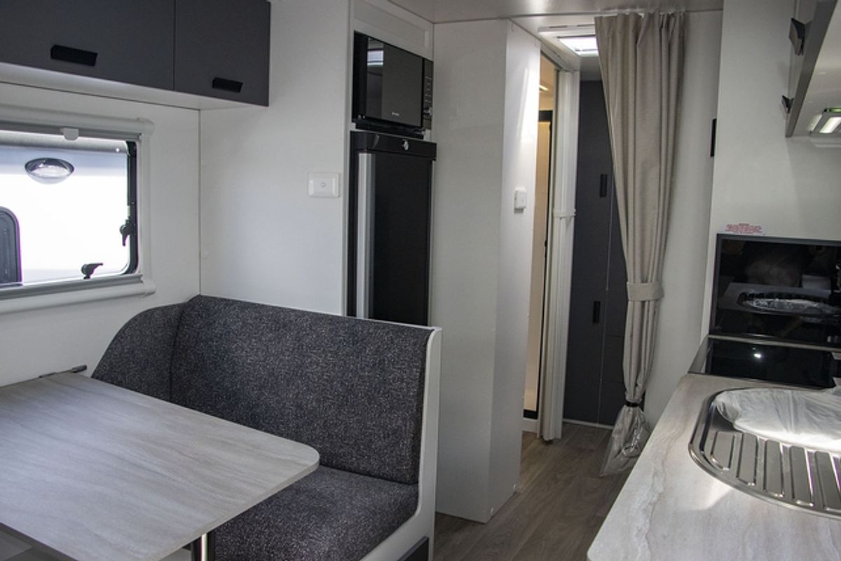 2025 Jayco STARCRAFT CARAVAN 19.61-3.BP.SC-MY25