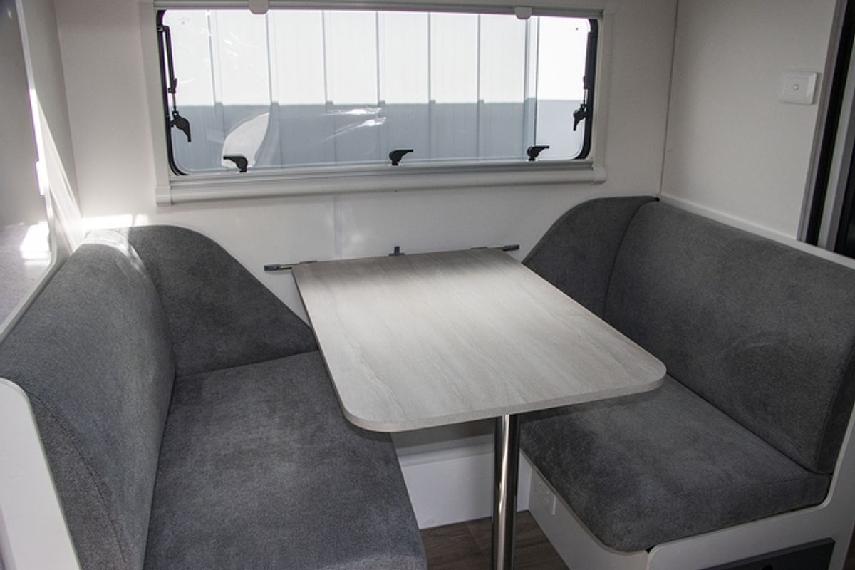 2025 Jayco STARCRAFT CARAVAN 19.61-3.BP.SC-MY25