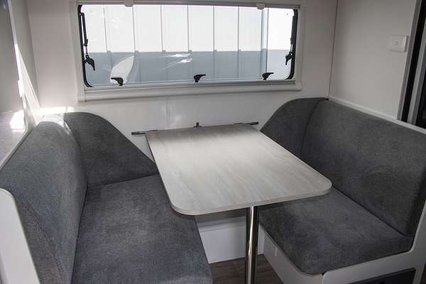 2025 Jayco STARCRAFT CARAVAN 19.61-3.BP.SC-MY25