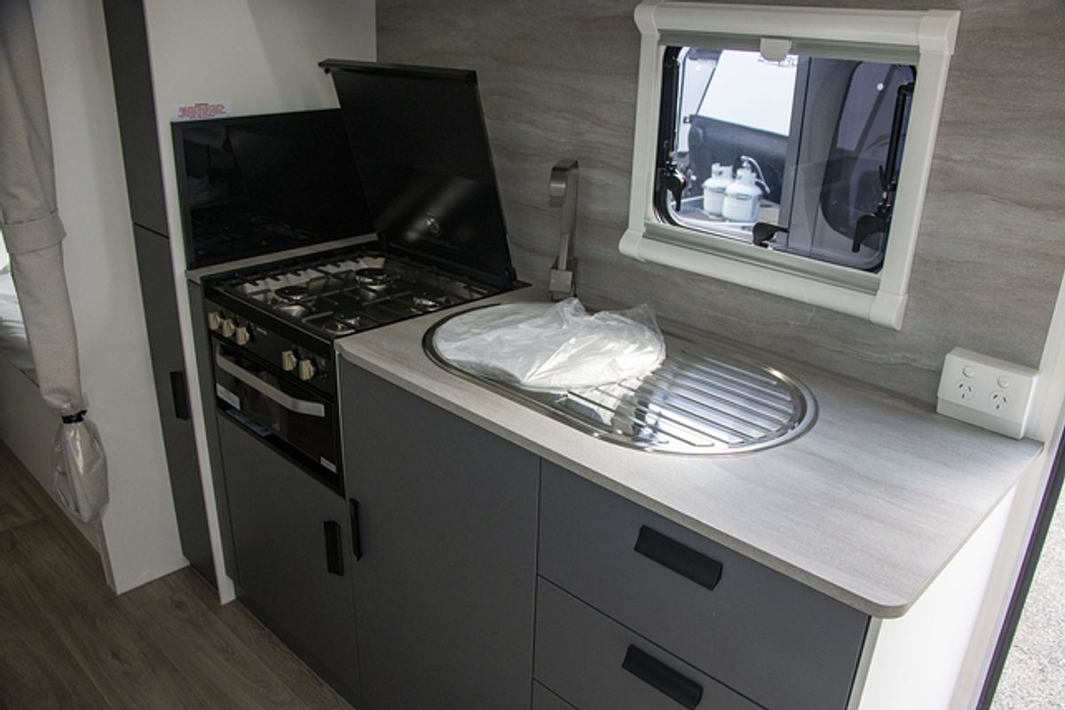2025 Jayco STARCRAFT CARAVAN 19.61-3.BP.SC-MY25