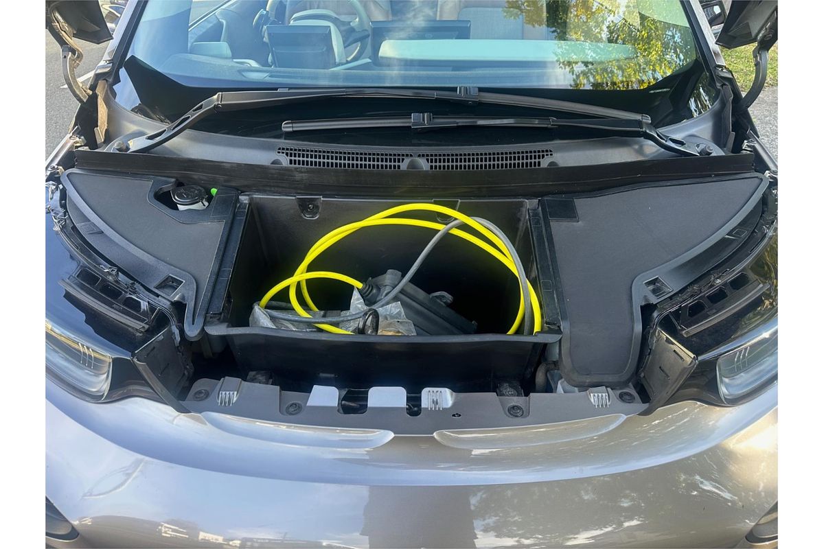 2015 BMW i3 REX (HYBRID) IO1