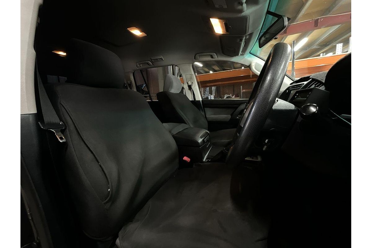 2012 Toyota Landcruiser GXL VDJ200R