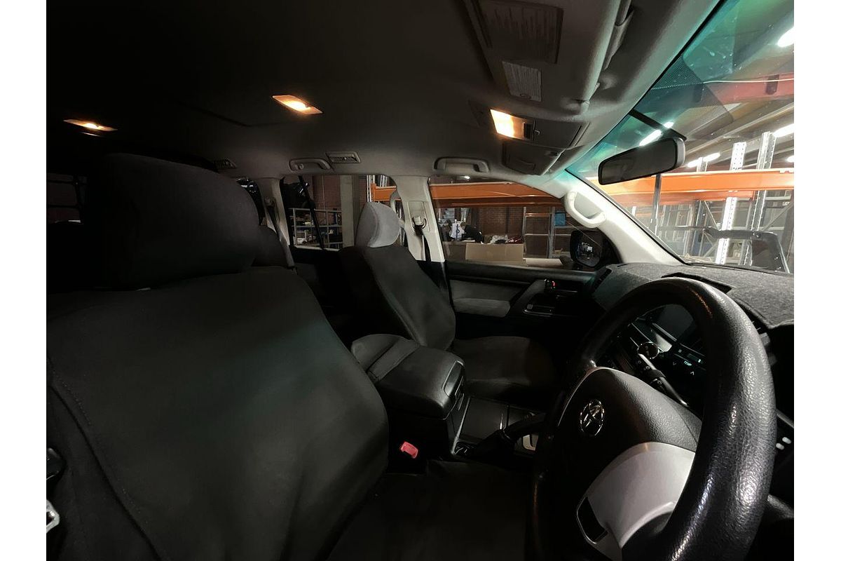 2012 Toyota Landcruiser GXL VDJ200R