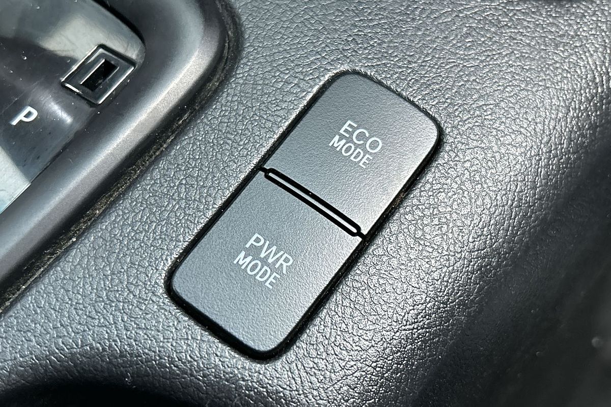 2018 Toyota Hilux Workmate GUN125R 4X4