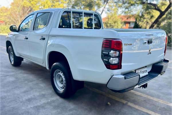 2021 Mitsubishi Triton GLX ADAS MR