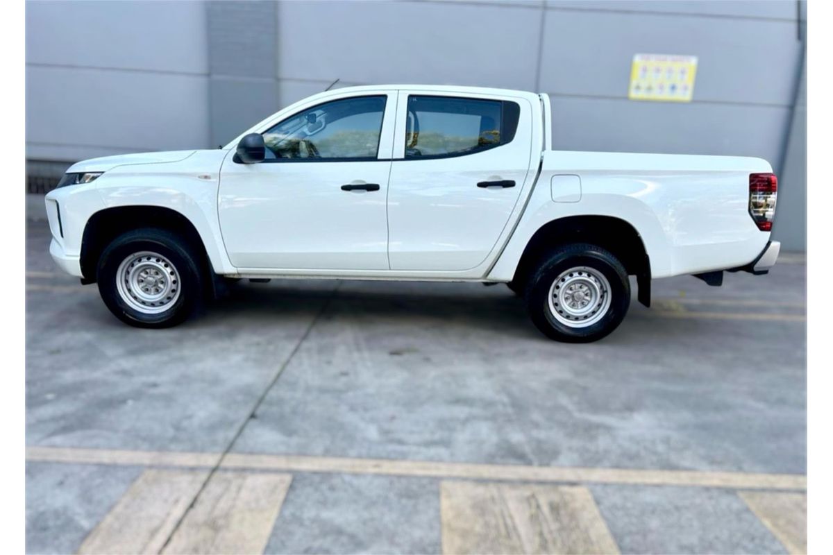 2021 Mitsubishi Triton GLX ADAS MR