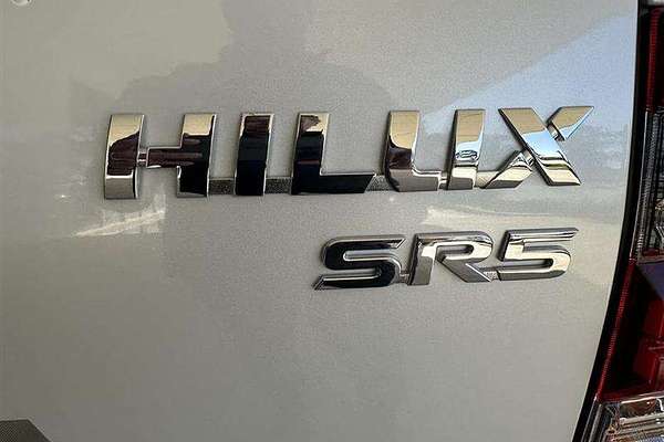 2024 Toyota Hilux