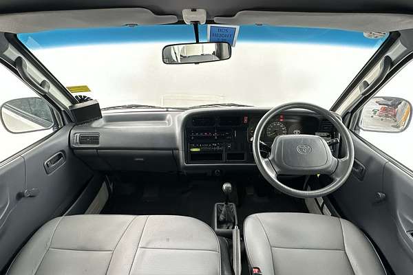 1999 Toyota Hiace Commuter RZH125R