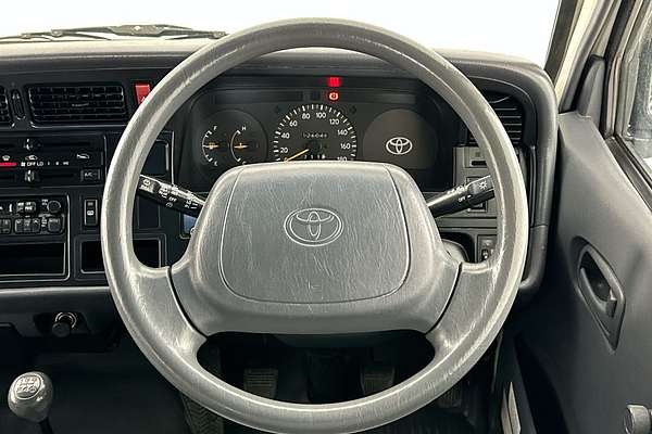 1999 Toyota Hiace Commuter RZH125R
