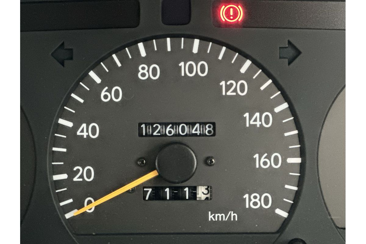 1999 Toyota Hiace Commuter RZH125R