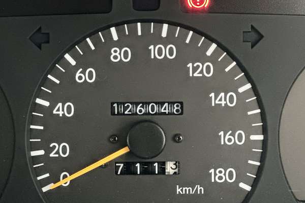 1999 Toyota Hiace Commuter RZH125R