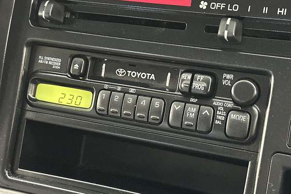 1999 Toyota Hiace Commuter RZH125R