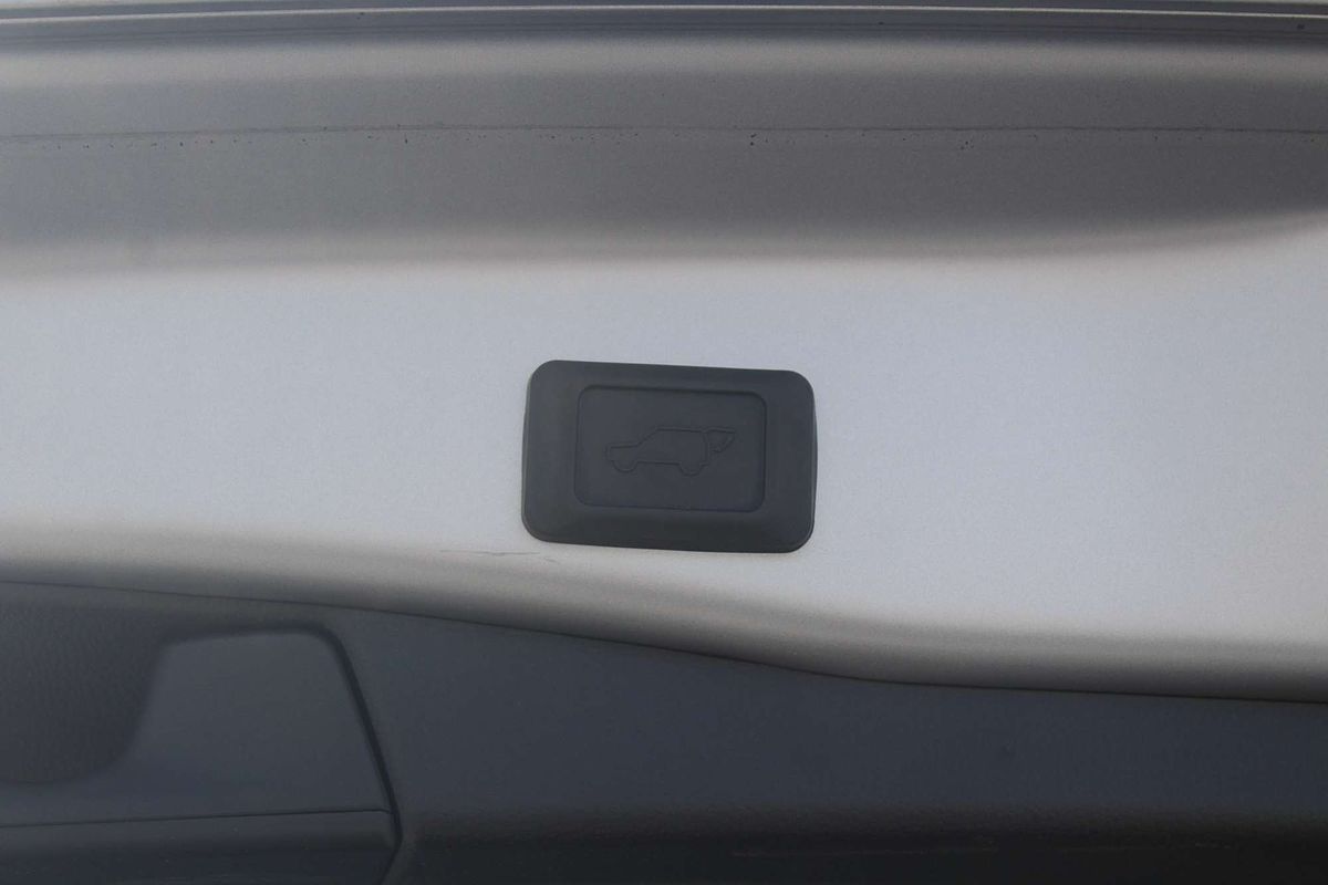 2023 Toyota RAV4 XSE AXAH54R