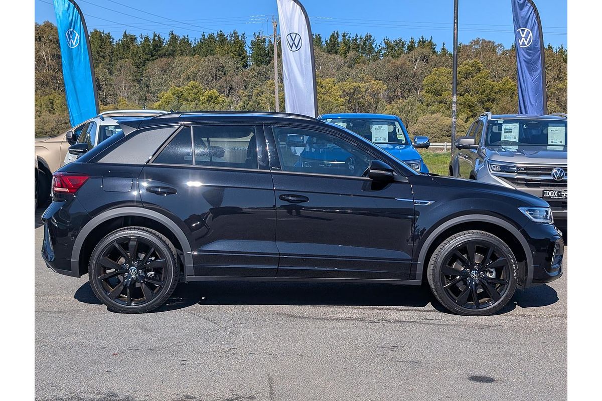 2025 Volkswagen T-Roc 140TSI R-Line D11