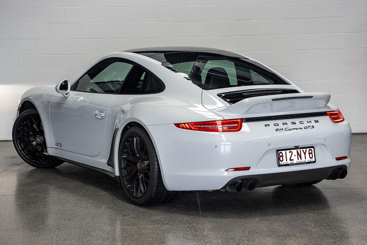 2015 Porsche 911 Carrera GTS 991
