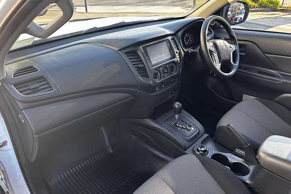 2022 Mitsubishi Triton GLX MR 4X4