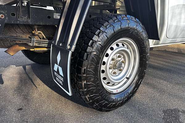 2022 Mitsubishi Triton GLX MR 4X4