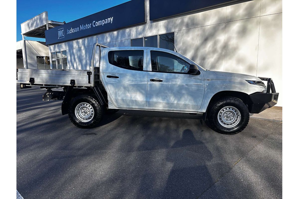2022 Mitsubishi Triton GLX MR 4X4