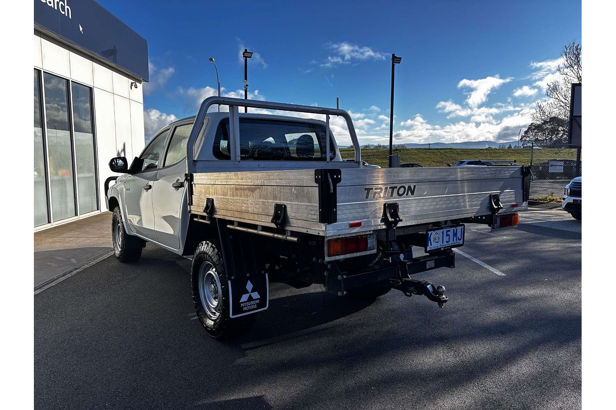2022 Mitsubishi Triton GLX MR 4X4