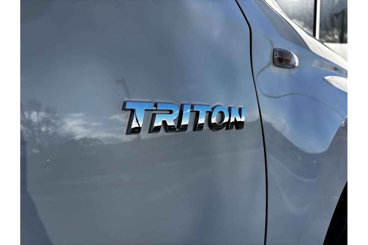 2022 Mitsubishi Triton GLX MR 4X4