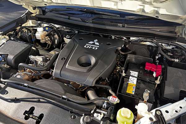 2022 Mitsubishi Triton GLX MR 4X4