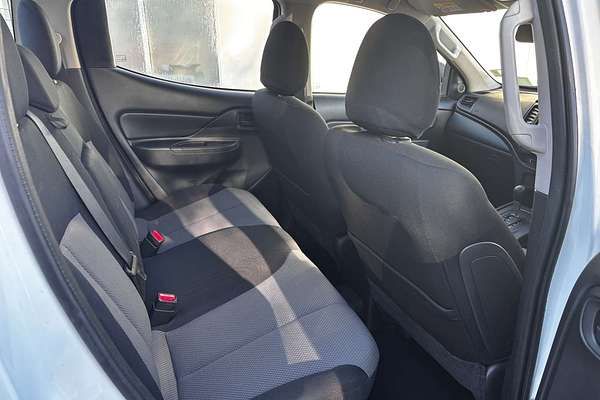 2022 Mitsubishi Triton GLX MR 4X4