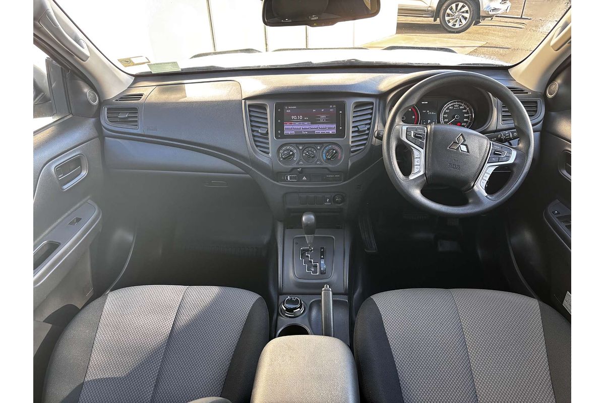 2022 Mitsubishi Triton GLX MR 4X4
