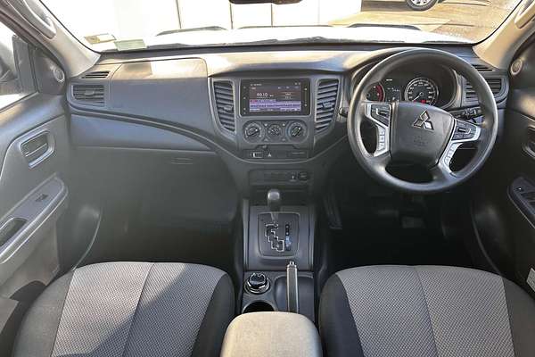 2022 Mitsubishi Triton GLX MR 4X4