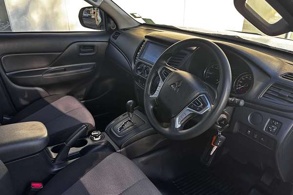 2022 Mitsubishi Triton GLX MR 4X4