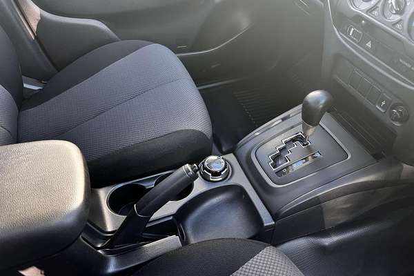 2022 Mitsubishi Triton GLX MR 4X4