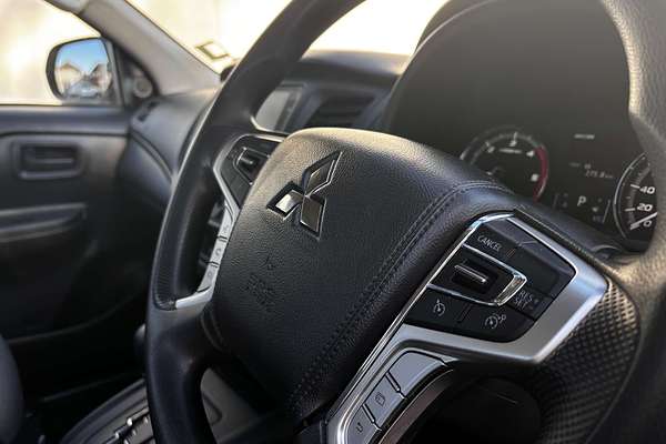 2022 Mitsubishi Triton GLX MR 4X4