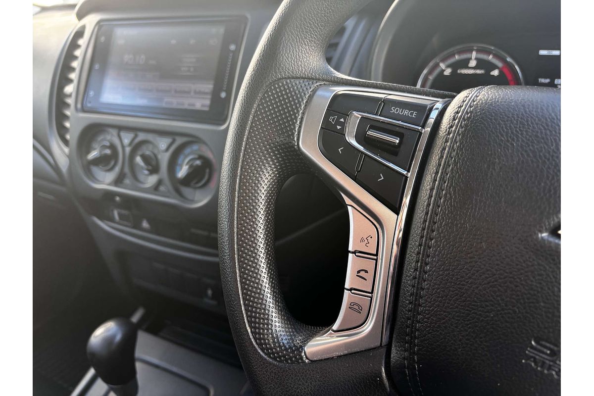 2022 Mitsubishi Triton GLX MR 4X4