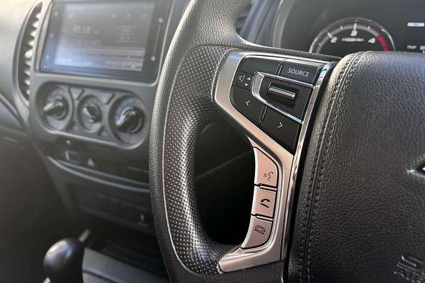 2022 Mitsubishi Triton GLX MR 4X4