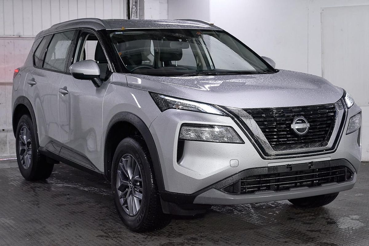 2025 Nissan X-TRAIL ST T33