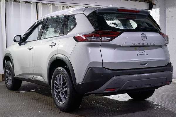 2025 Nissan X-TRAIL ST T33