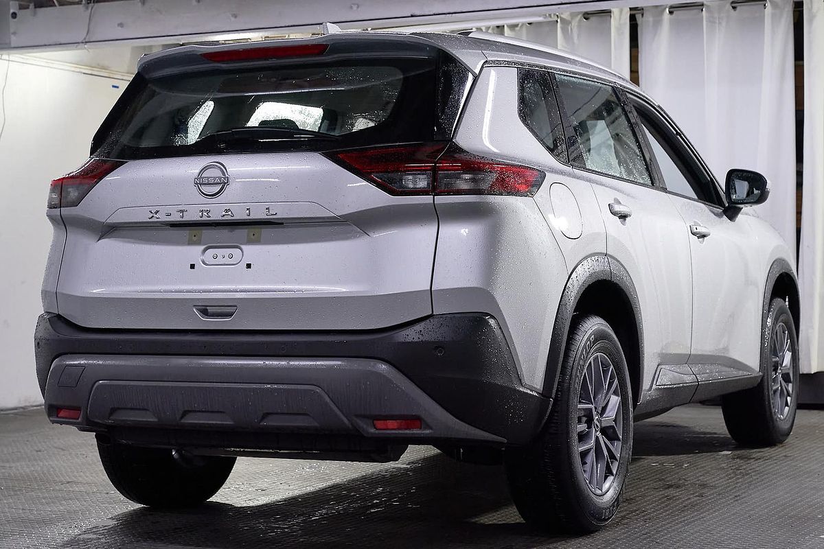 2025 Nissan X-TRAIL ST T33