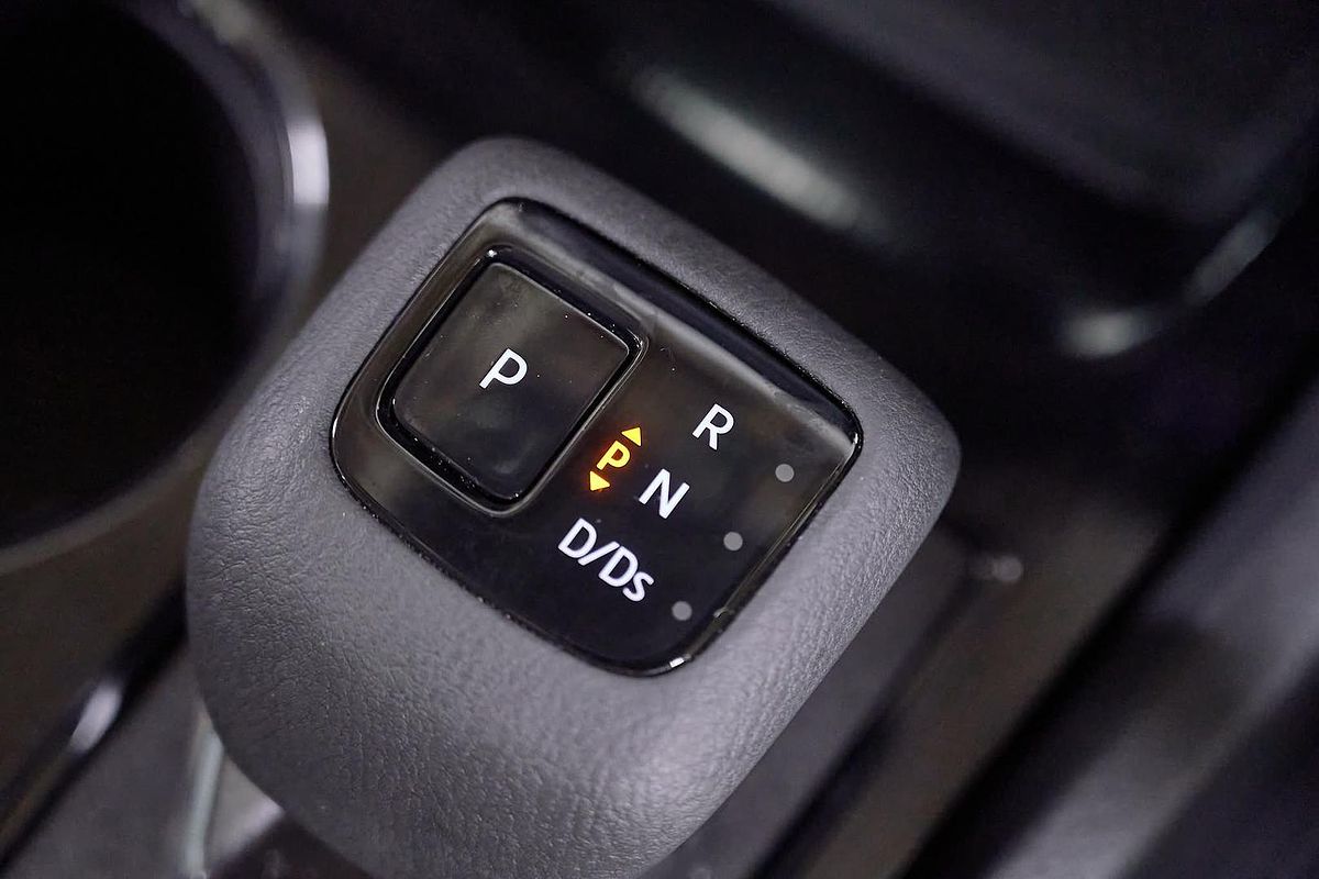 2025 Nissan X-TRAIL ST T33