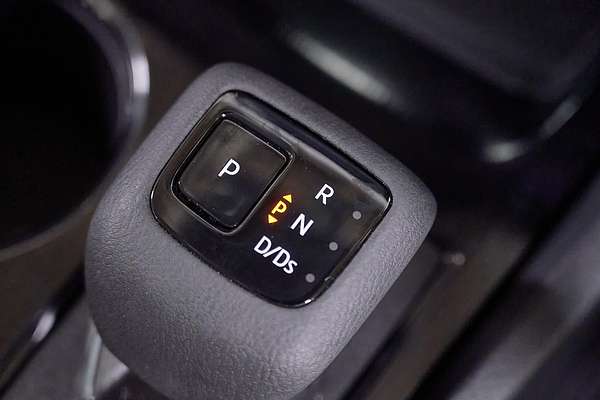 2025 Nissan X-TRAIL ST T33