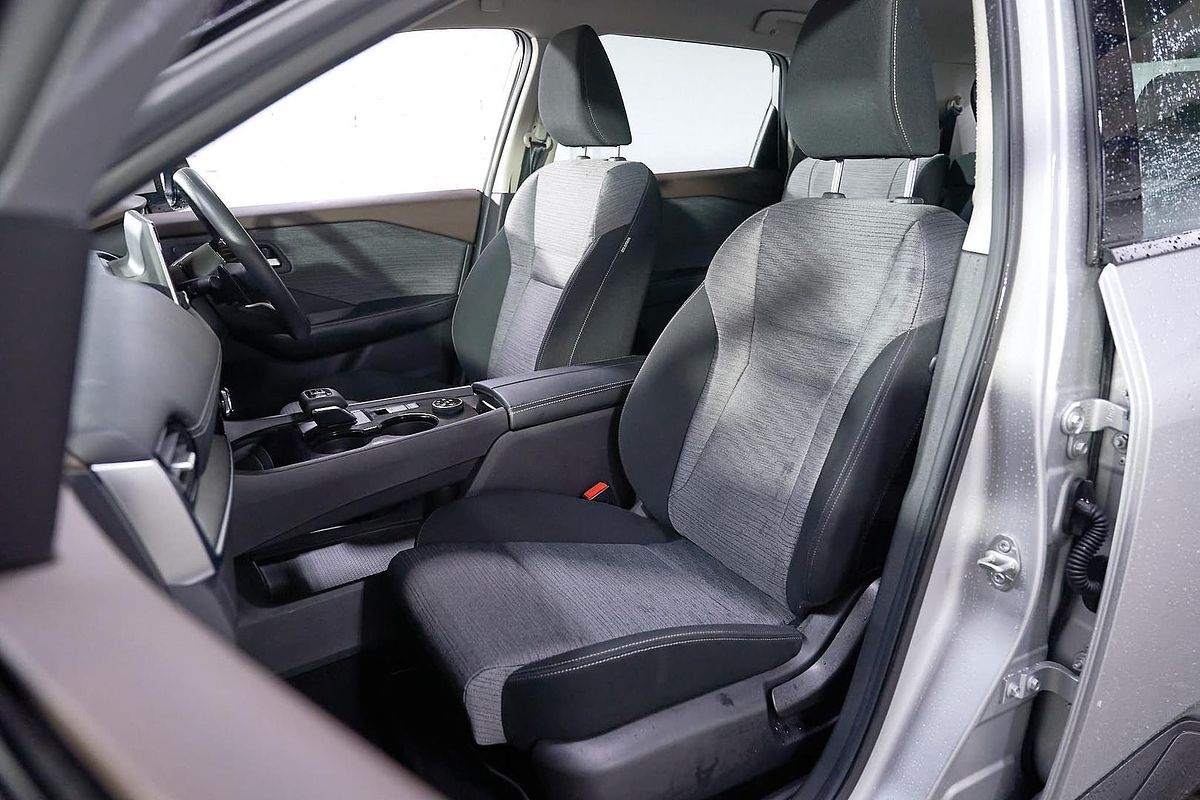 2025 Nissan X-TRAIL ST T33