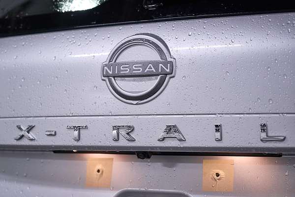 2025 Nissan X-TRAIL ST T33