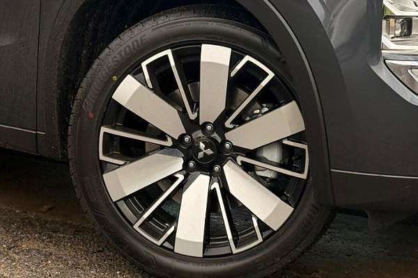2025 Mitsubishi Outlander Aspire ZM