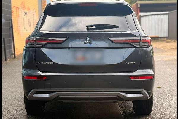 2025 Mitsubishi Outlander Aspire ZM