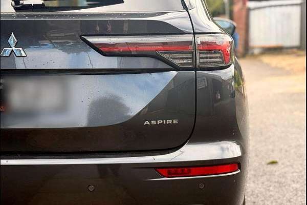2025 Mitsubishi Outlander Aspire ZM