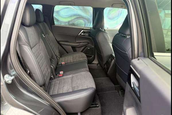 2025 Mitsubishi Outlander Aspire ZM