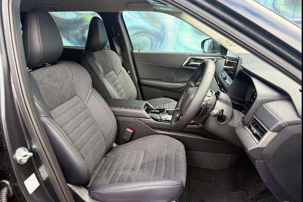 2025 Mitsubishi Outlander Aspire ZM