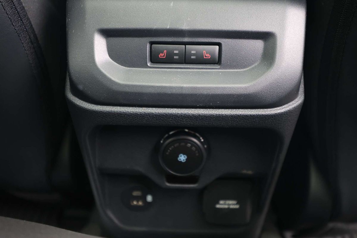 2025 Ford Everest Platinum 3.0L