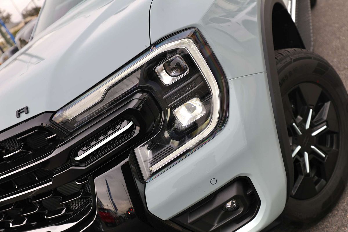 2025 Ford Ranger PHEV Stormtrak 4X4 2.3L