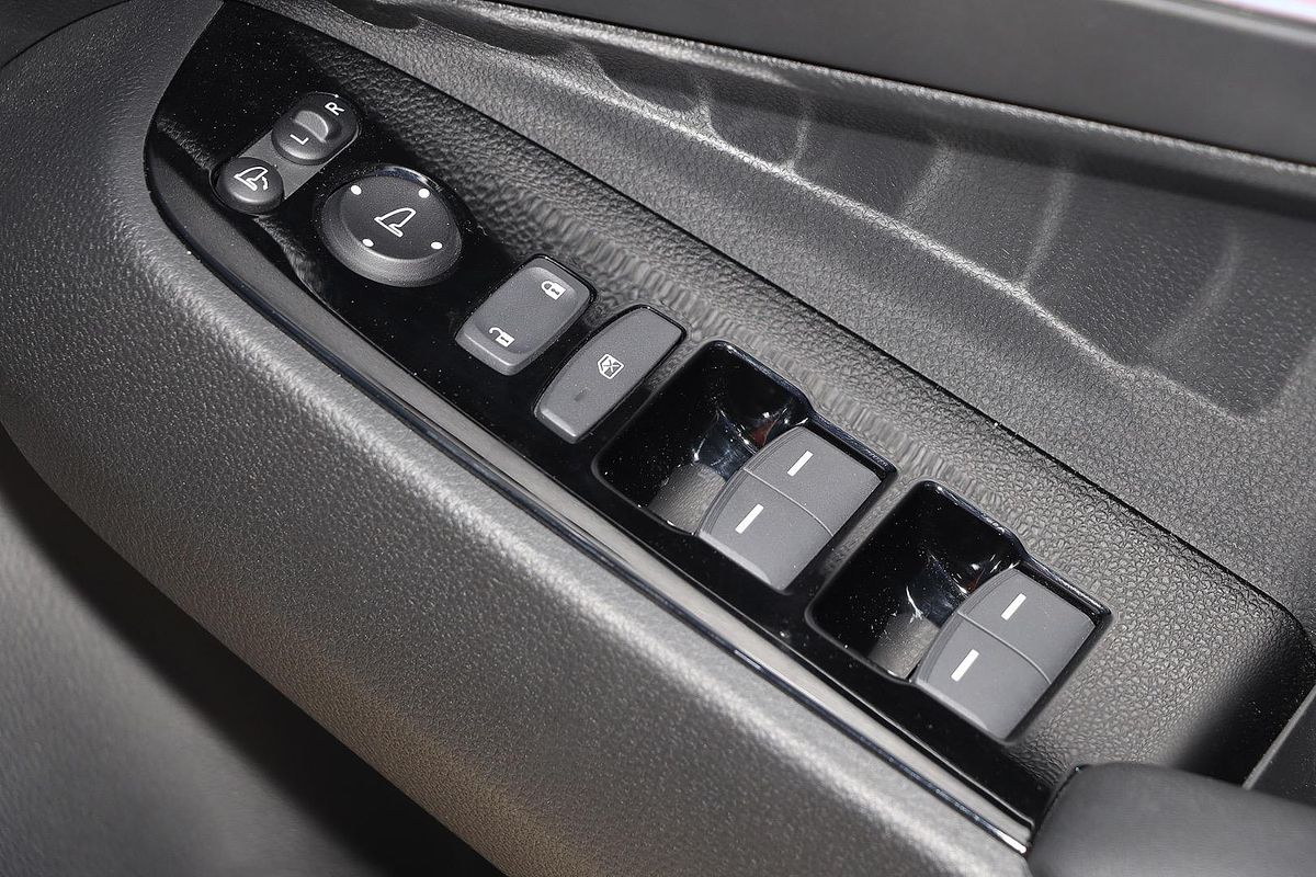 2023 Honda HR-V e:HEV L