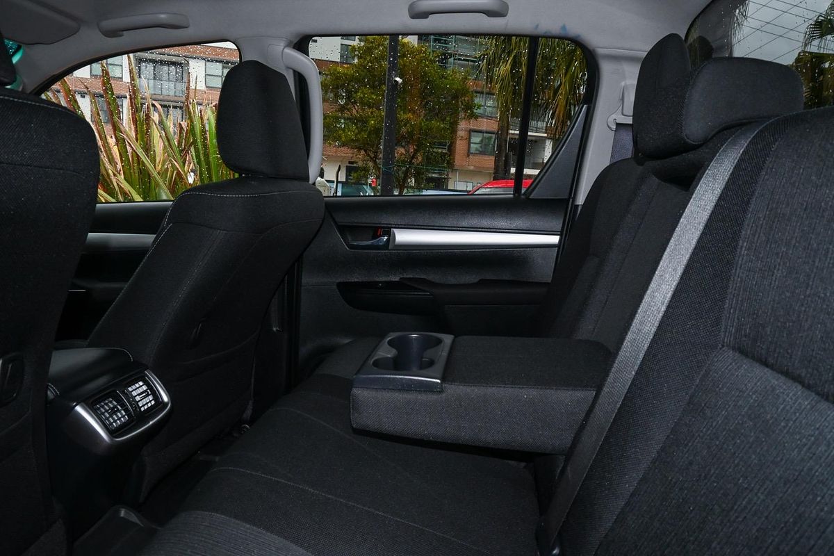 2023 Toyota Hilux SR5 GUN126R 4X4