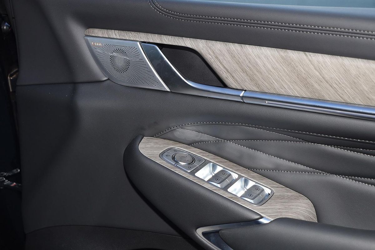 2025 GWM Tank 500 Vanta Hybrid P03
